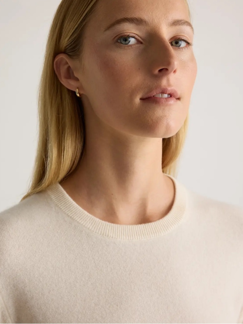QUINCE Mongolian Cashmere Crewneck Sweater, Size XS - Picture 2 of 5